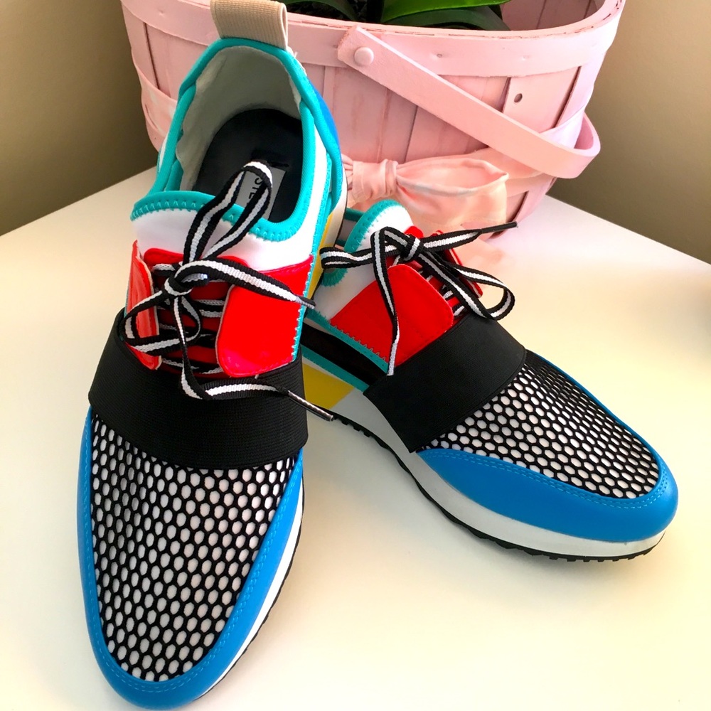 Steve Madden Artic Multi Color Sneakers